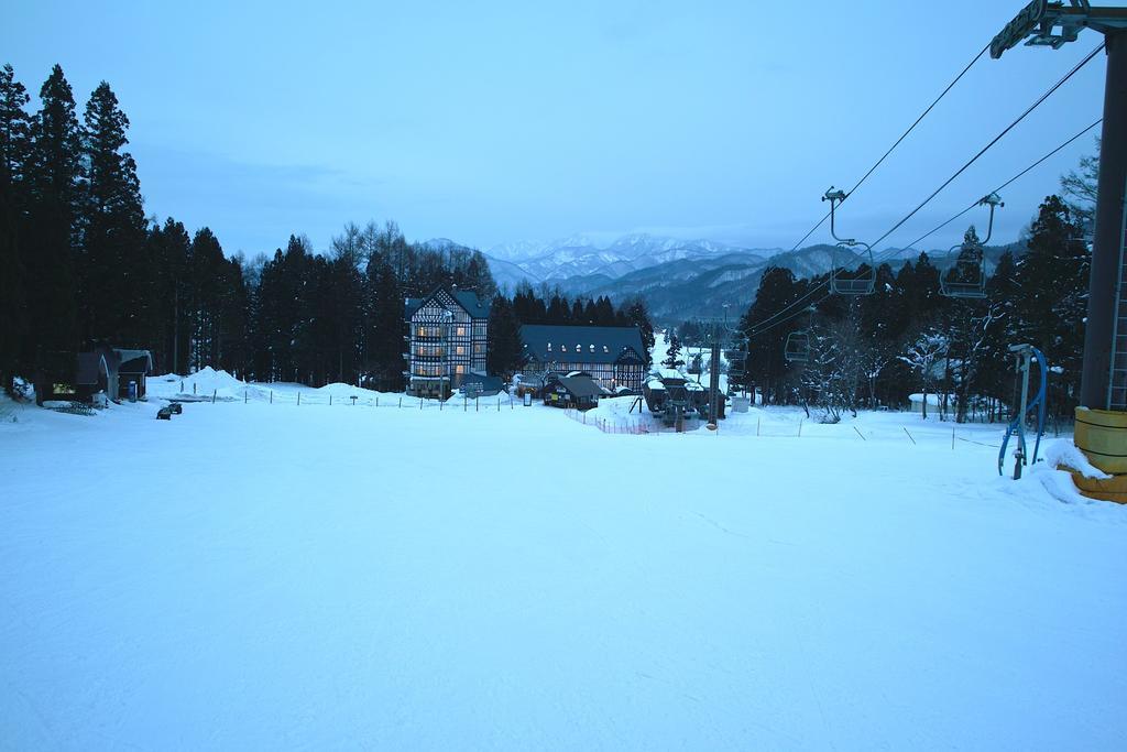 Hakuba Sun Valley Hotel Buitenkant foto